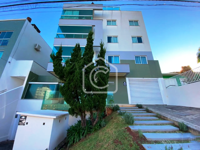 Apartamento para alugar com 3 dormitórios, 1 banheiro, 2 vagas de garagens e 107m² de área privativa no bairro Presidente Médici