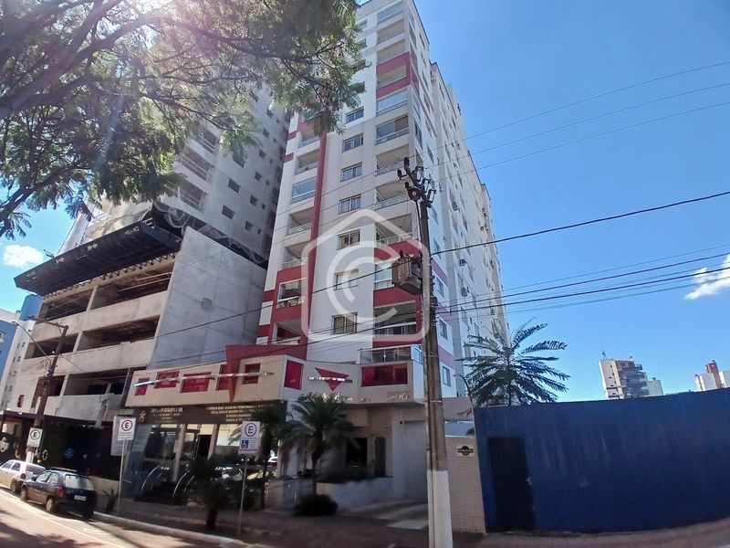 Apartamento para alugar com 2 dormitórios, 1 banheiro, 2 vagas de garagens e 103m² de área privativa no bairro Centro
