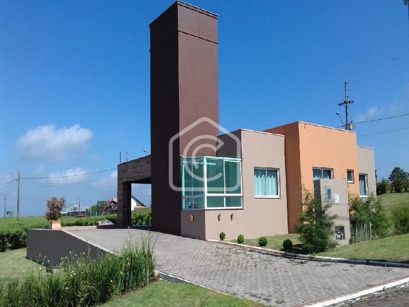 Casa à venda com 3 dormitórios, 1 banheiro, 2 vagas de garagens e 13m² de área privativa no bairro Bouganville