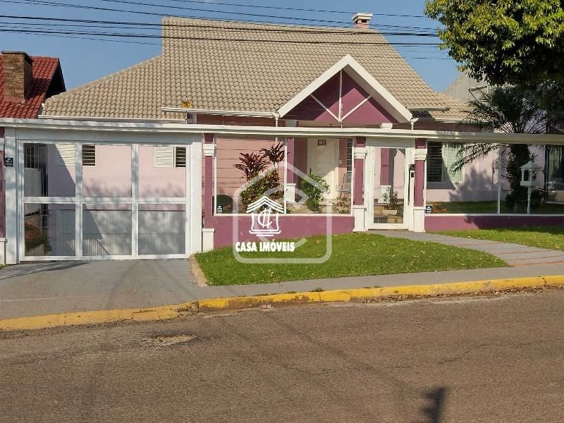 Casa à venda com 8 dormitórios, 3 banheiros, 3 vagas de garagens e 430m² de área privativa no bairro Maria Goretti
