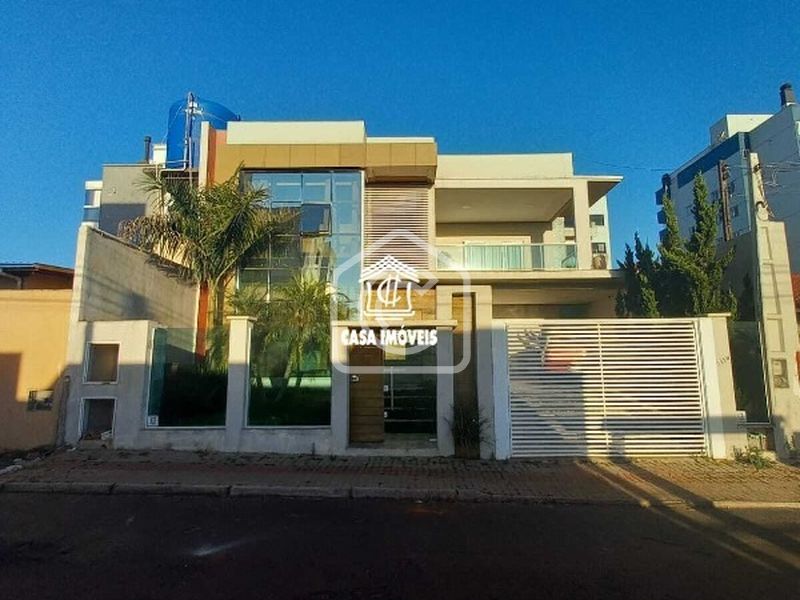 Casa à venda com 5 dormitórios, 2 banheiros, 2 vagas de garagens e 369m² de área privativa no bairro Universitário