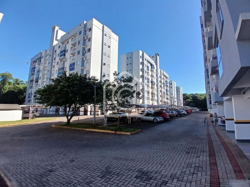 Apartamento à venda com 2 dormitórios, 1 banheiro, 1 vaga de garagem e 65m² de área privativa no bairro Vila Real
