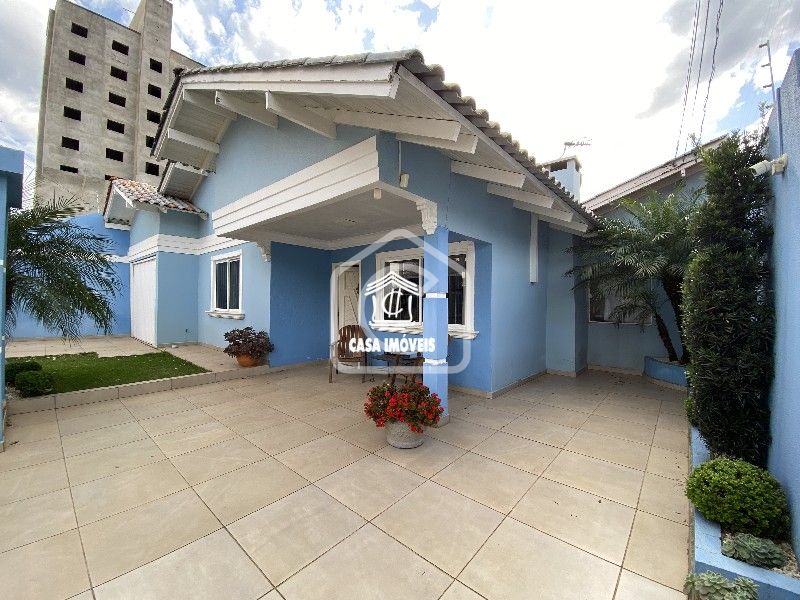 Casa à venda com 3 dormitórios, 1 banheiro e 13m² de área privativa no bairro Centro