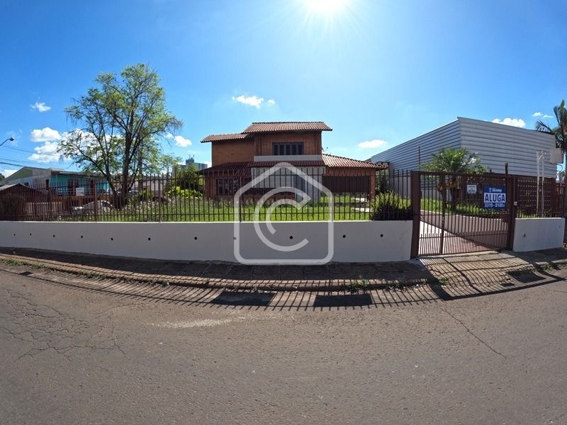 Casa para alugar com 4 dormitórios, 2 banheiros, 1 vaga de garagem e 200m² de área privativa no bairro Palmital