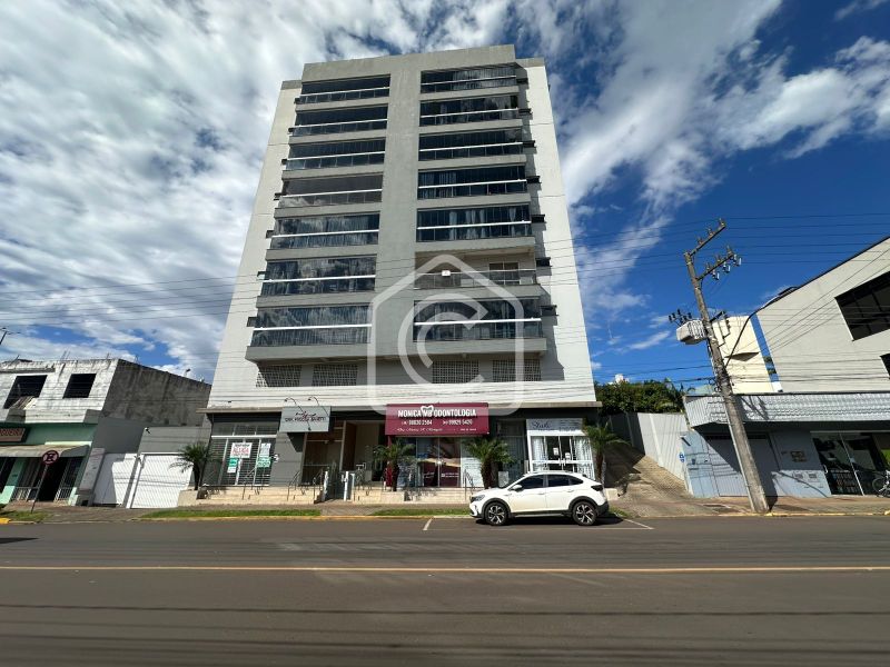 Apartamento à venda com 3 dormitórios, 1 banheiro, 2 vagas de garagens e 123m² de área privativa no bairro Passo dos Fortes