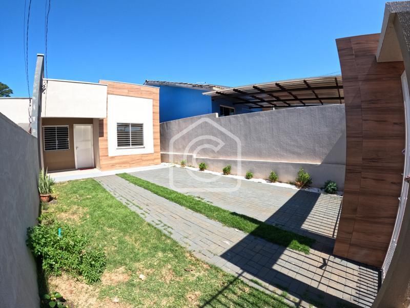 Casa à venda com 2 dormitórios, 1 banheiro e 58m² de área privativa no bairro Santo Antônio