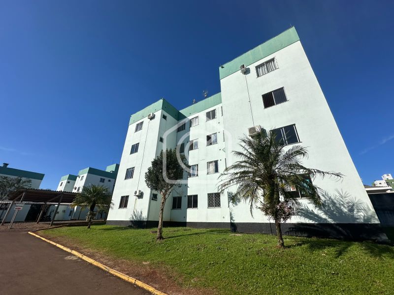 Apartamento para alugar com 3 dormitórios, 1 banheiro, 1 vaga de garagem e 90m² de área privativa no bairro Presidente Médici