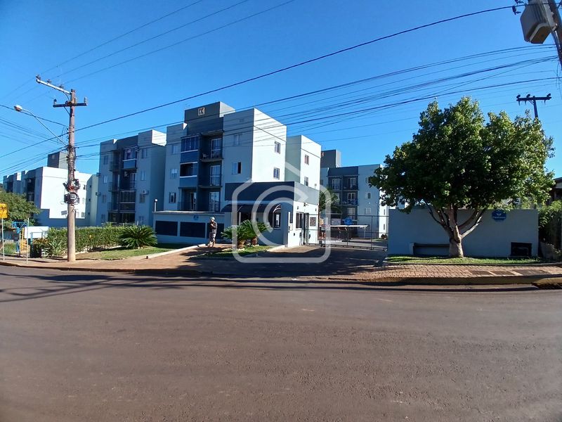 Apartamento à venda com 2 dormitórios, 1 banheiro, 1 vaga de garagem e 58m² de área privativa no bairro Santa Paulina