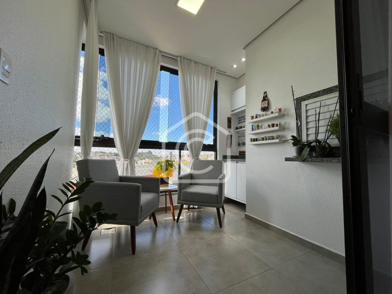 Apartamento à venda com 2 dormitórios, 2 banheiros, 2 vagas de garagens e 92m² de área privativa no bairro Palmital