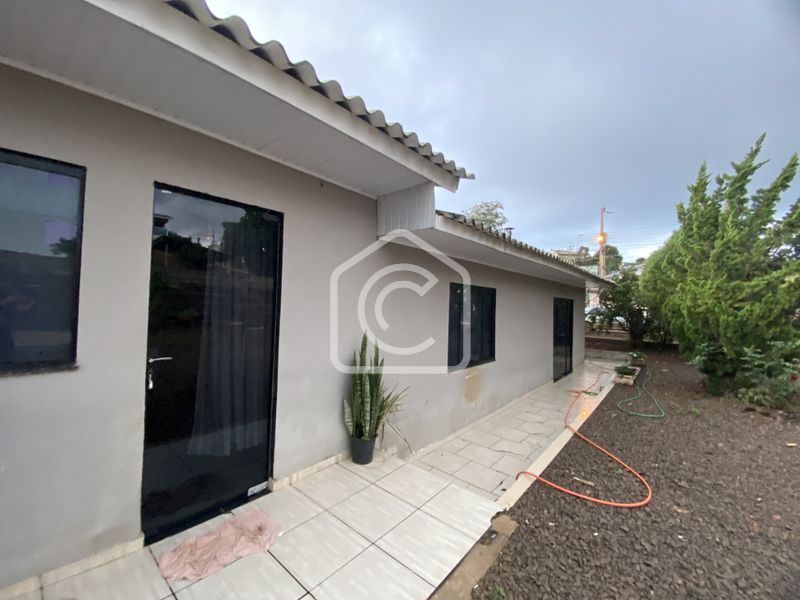Casa à venda com 3 dormitórios, 2 banheiros e 1212m² de área privativa no bairro Belvedere