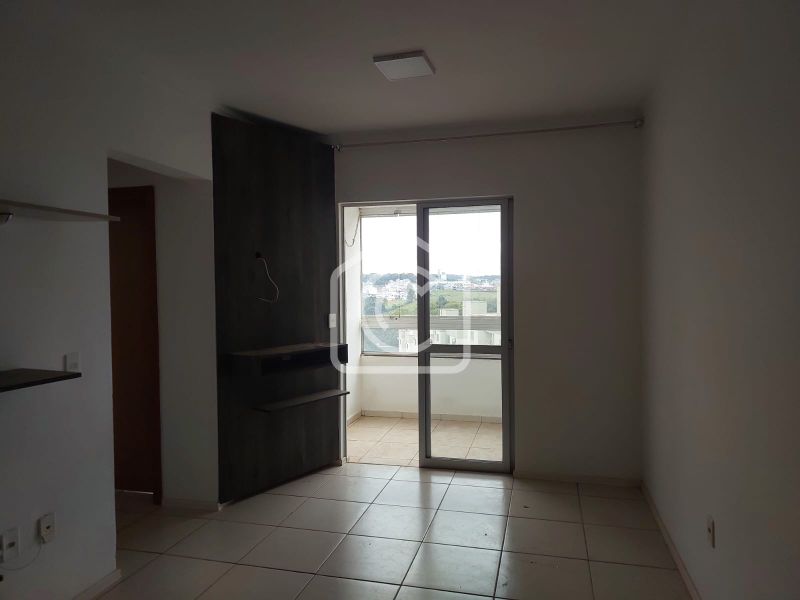Apartamento à venda com 2 dormitórios, 1 vaga de garagem e 54m² de área privativa no bairro Pinheirinho