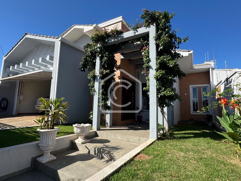 Casa à venda com 3 dormitórios, 1 banheiro e 153m² de área privativa no bairro Engenho Braun