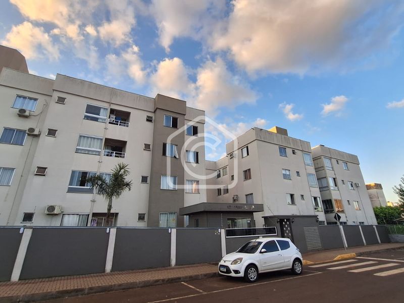 Apartamento à venda com 3 dormitórios, 1 banheiro, 1 vaga de garagem e 68m² de área privativa no bairro Cristo Rei
