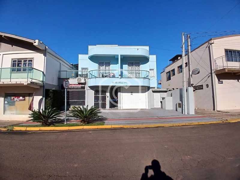 Apartamento para alugar com 2 dormitórios, 1 banheiro, 1 vaga de garagem e 67m² de área privativa no bairro Bela Vista