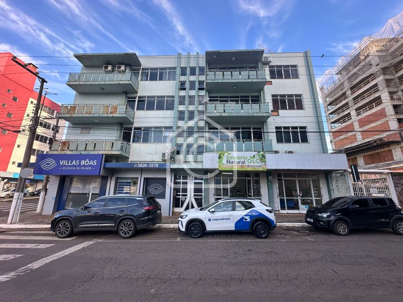Apartamento para alugar com 3 dormitórios, 1 banheiro, 1 vaga de garagem e 97m² de área privativa no bairro Centro