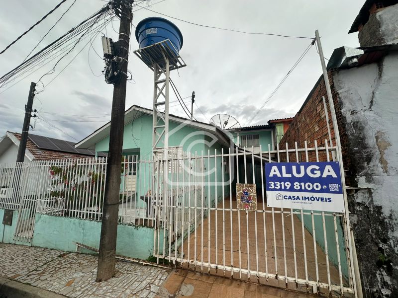 Casa para alugar com 2 dormitórios, 1 banheiro, 2 vagas de garagens e 100m² de área privativa no bairro Bela Vista