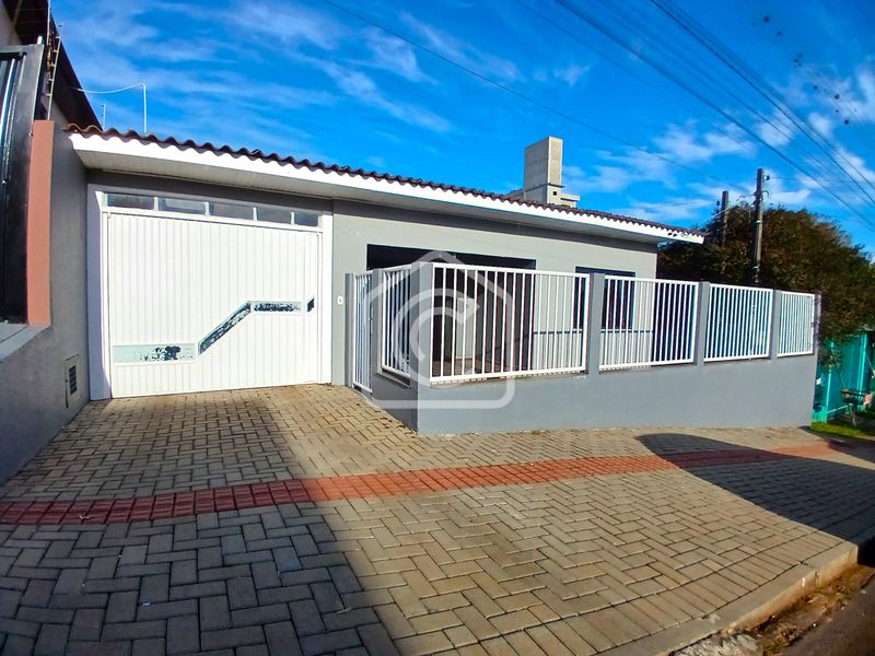 Casa para alugar com 3 dormitórios, 2 banheiros, 2 vagas de garagens e 180m² de área privativa no bairro Bela Vista