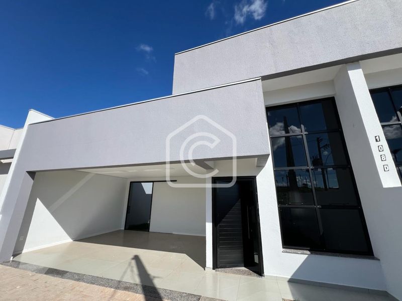 Casa à venda com 3 dormitórios, 2 banheiros, 2 vagas de garagens e 110m² de área privativa no bairro Vederti