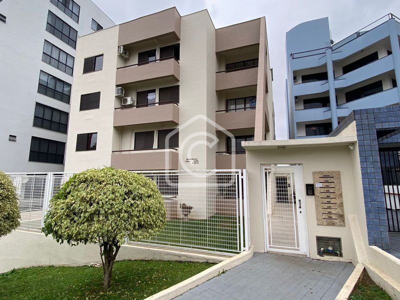 Apartamento à venda com 3 dormitórios, 2 banheiros, 2 vagas de garagens e 135m² de área privativa no bairro Presidente Médici