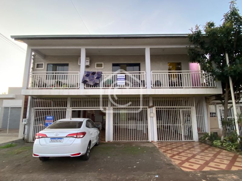 Casa à venda com 3 dormitórios, 1 banheiro, 3 vagas de garagens e 360m² de área privativa no bairro Cristo Rei