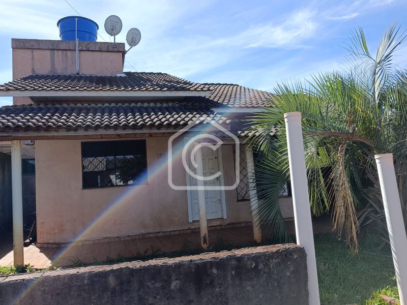 Casa à venda com 2 dormitórios, 2 banheiros, 3 vagas de garagens e 160m² de área privativa no bairro Belvedere