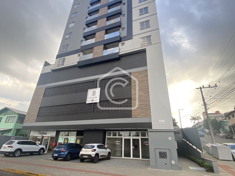 Apartamento à venda com 3 dormitórios, 2 banheiros, 2 vagas de garagens e 109m² de área privativa no bairro Bela Vista
