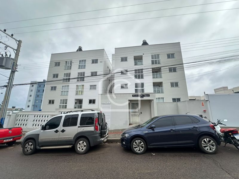Apartamento para alugar com 2 dormitórios, 1 banheiro, 1 vaga de garagem e 55m² de área privativa no bairro Santo Antônio