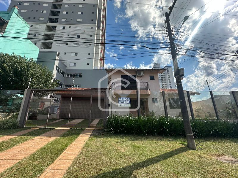 Casa para alugar com 3 dormitórios, 1 banheiro e 160m² de área privativa no bairro Maria Goretti