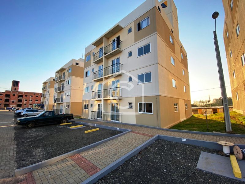 Apartamento para alugar com 2 dormitórios, 1 banheiro, 1 vaga de garagem e 50m² de área privativa no bairro Desbravador