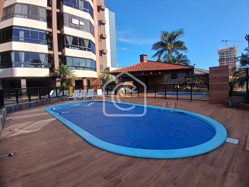 Apartamento à venda com 3 dormitórios, 3 banheiros, 4 vagas de garagens e 320m² de área privativa no bairro Centro