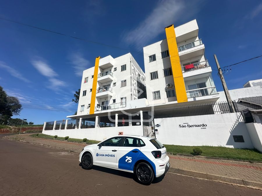 Apartamento para alugar com 2 dormitórios, 1 banheiro, 1 vaga de garagem e 60m² de área privativa no bairro Pinheirinho