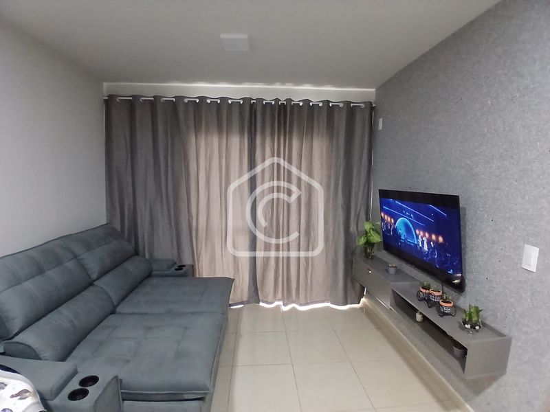 Apartamento à venda com 2 dormitórios, 1 banheiro, 1 vaga de garagem e 47m² de área privativa no bairro Desbravador