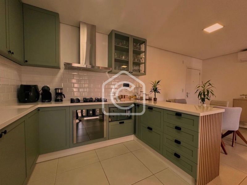 Apartamento à venda com 2 dormitórios, 1 banheiro, 1 vaga de garagem e 96m² de área privativa no bairro Centro