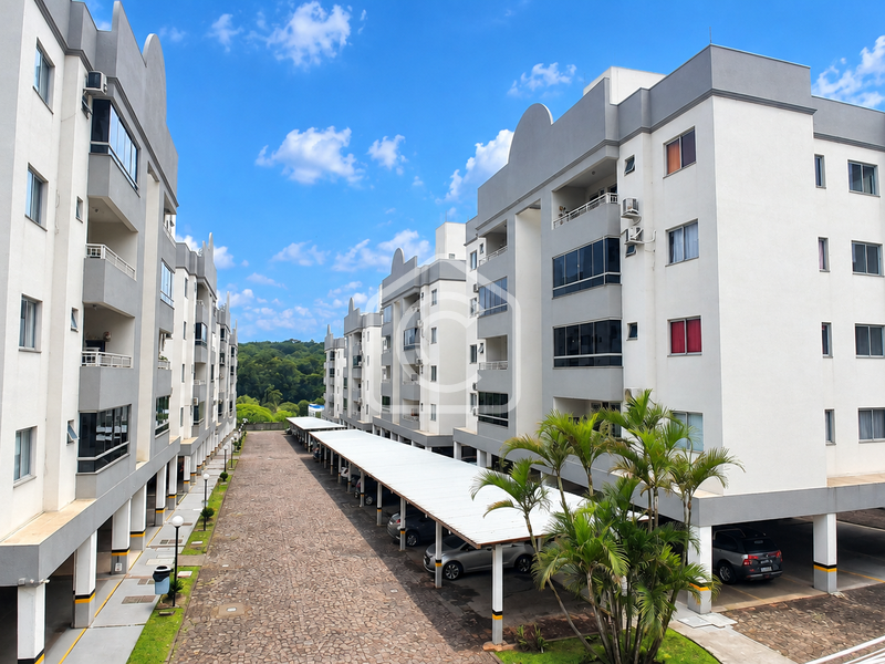 Apartamento para alugar com 2 dormitórios, 1 banheiro, 1 vaga de garagem e 70m² de área privativa no bairro Seminário
