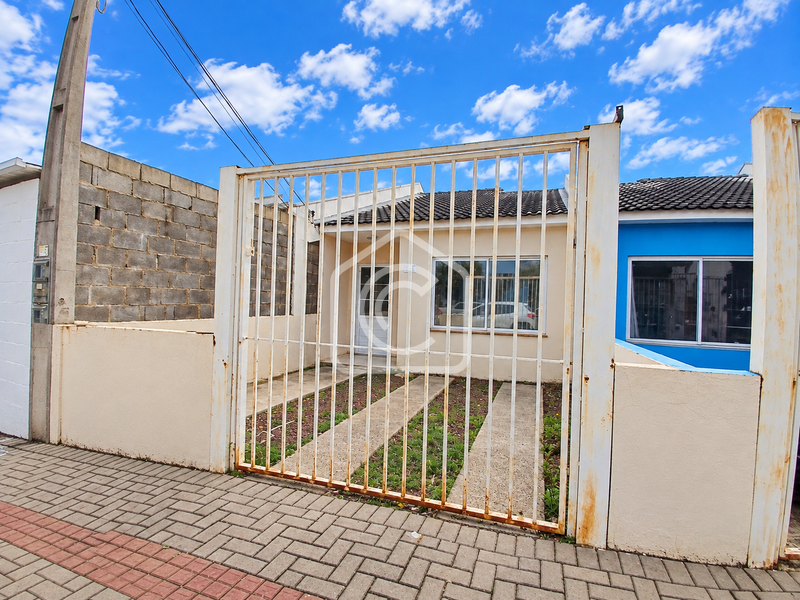 Casa para alugar com 2 dormitórios, 1 banheiro, 1 vaga de garagem e 54m² de área privativa no bairro Efapi