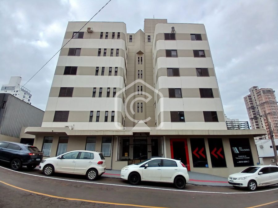 Apartamento para alugar com 3 dormitórios, 1 banheiro, 1 vaga de garagem e 105m² de área privativa no bairro Presidente Médici